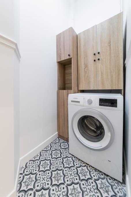 Haussmannian Apartment, Near Champs-Elysees Parijs Buitenkant foto