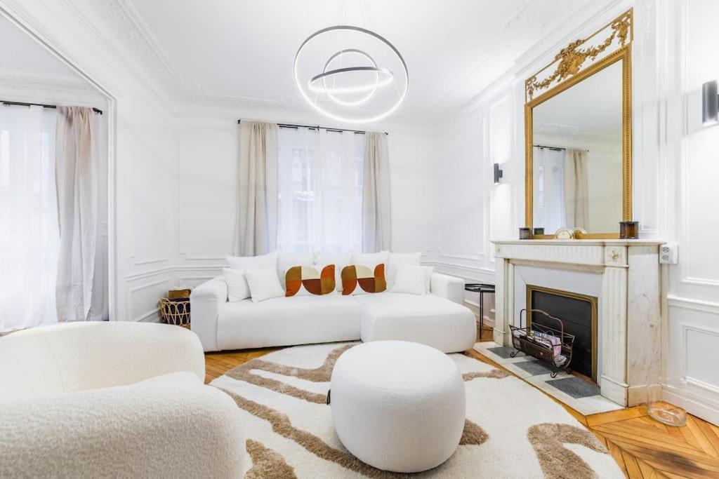 Haussmannian Apartment, Near Champs-Elysees Parijs Buitenkant foto